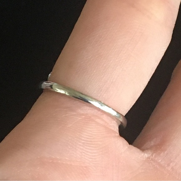 Queen Crown Sparkly White And Silver Tone Ring - Picture 4 of 4